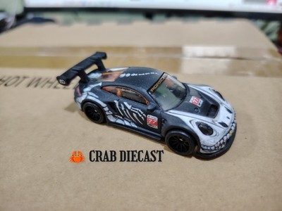 Hot Wheels Premium Rexy, Spooky Porsche 911 GT3 AO Custom 2D Hand
