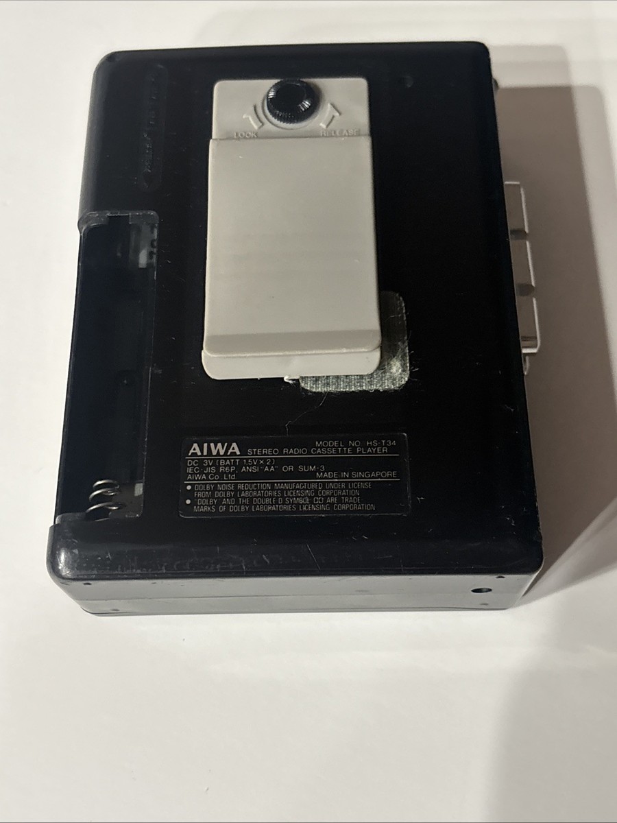 Aiwa Walkman HS-T34 Personal Radio Cassette Player Retro Vintage