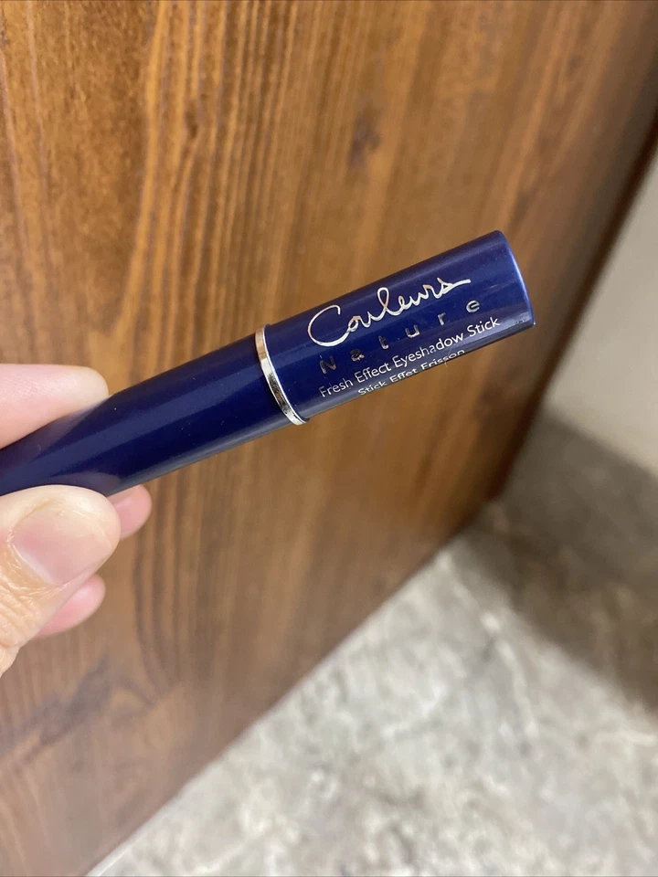 YVES ROCHER COULEURS NATURE Efecto Fresco Sombra de Ojos Stick Nieve Eterna Raro Foto 2 de 4