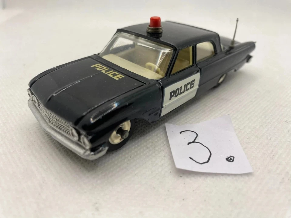 DINKY TOYS FORD FAIRLANE POLICE - Photo 1/4