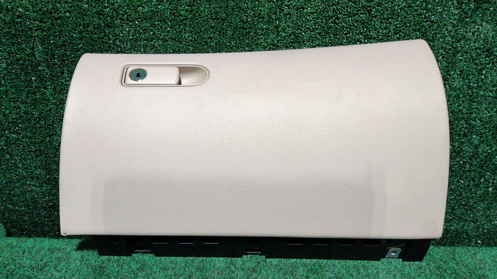 2014-2021 Mercedes Benz C300 Glove Box Compartment Oem A2056800810 A2056800298