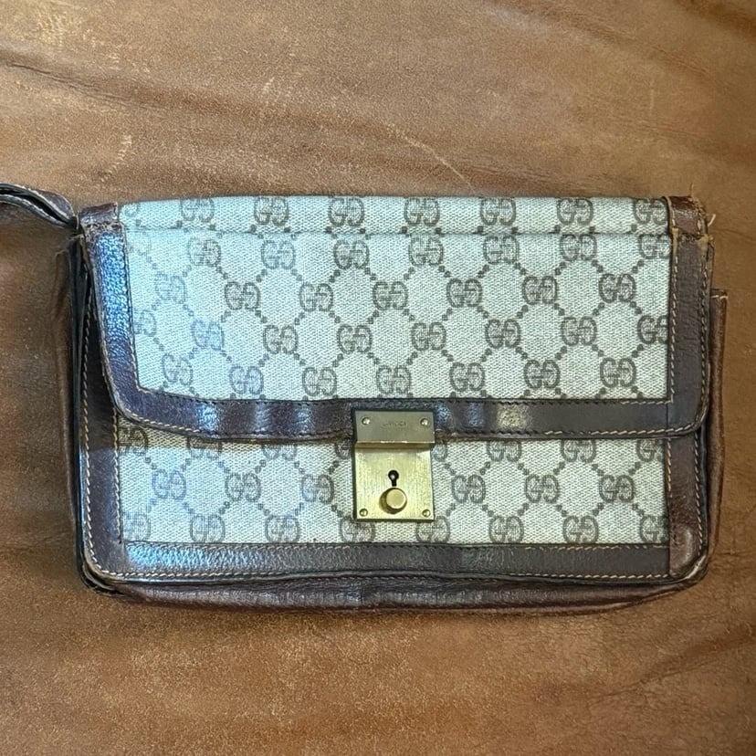 Gucci Vintage GG Supreme Clutch READ 1970s Document Holder