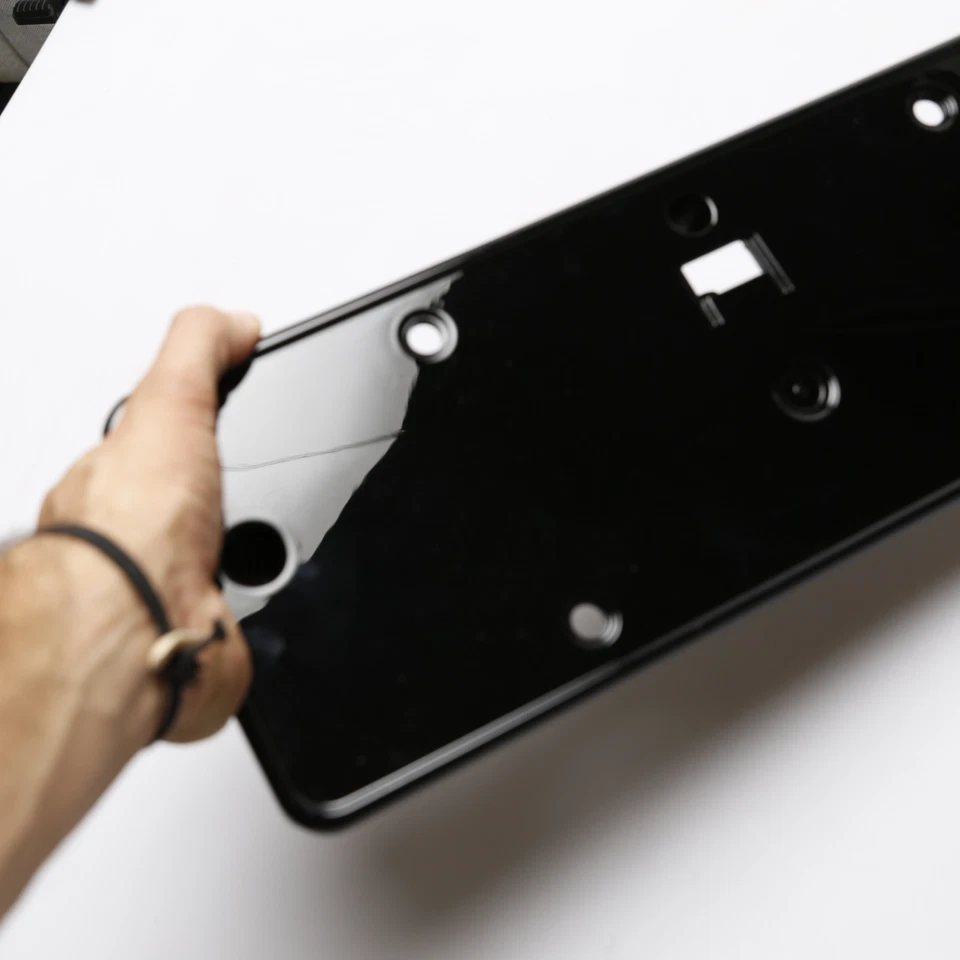 PARA AUDI A8 2010-2013 PARACHOQUES DELANTERO MATRÍCULA RESPALDO PIANO NEGRO 4H0807285AD Foto 3 de 4