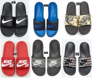 nike benassi uomo