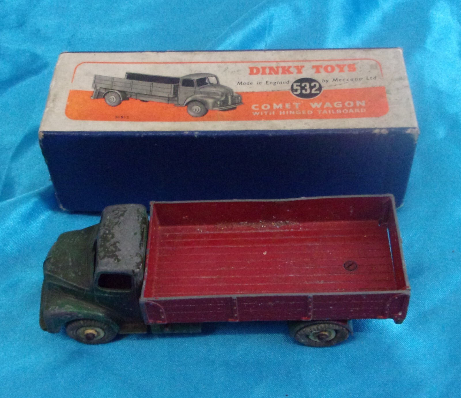 Dinky Toys GB N°532 Leyland Comet Plateau Ridelles - Boîte Orange - 1/43