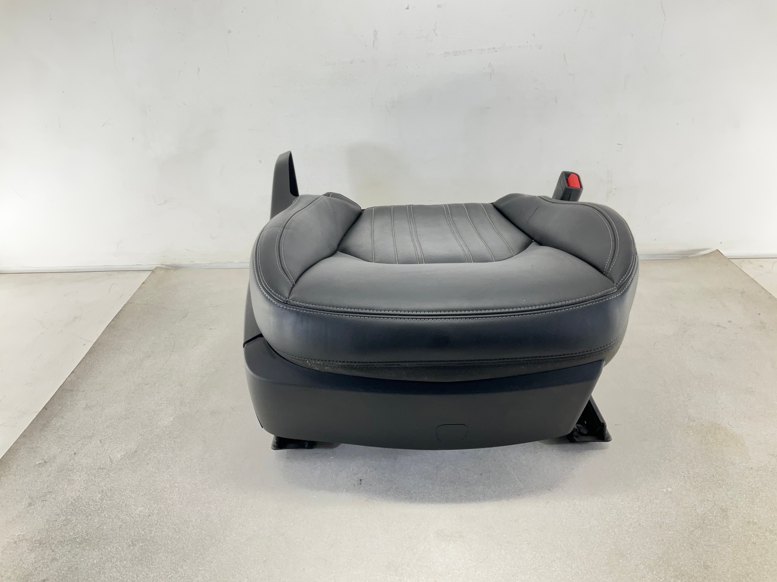 17-20 MASERATI Levante Front Passenger Seat Lower Bottom Cushion OEM