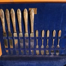 Vintage National Silver Co. 1951 King Edward silverplate 41 piece silverware 