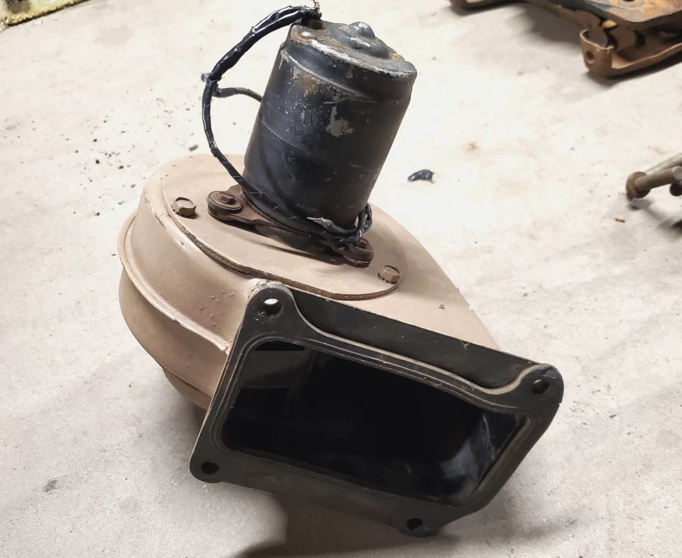 1957-58 Chrysler Windsor/300/New Yorker Mopar Underdash Heater Fan/Blower Motor - Image 2 of 4