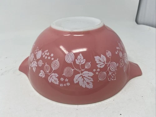 Pyrex Vintage Pink Gooseberry Cinderella Bowl #442 1.5  Quart MCM