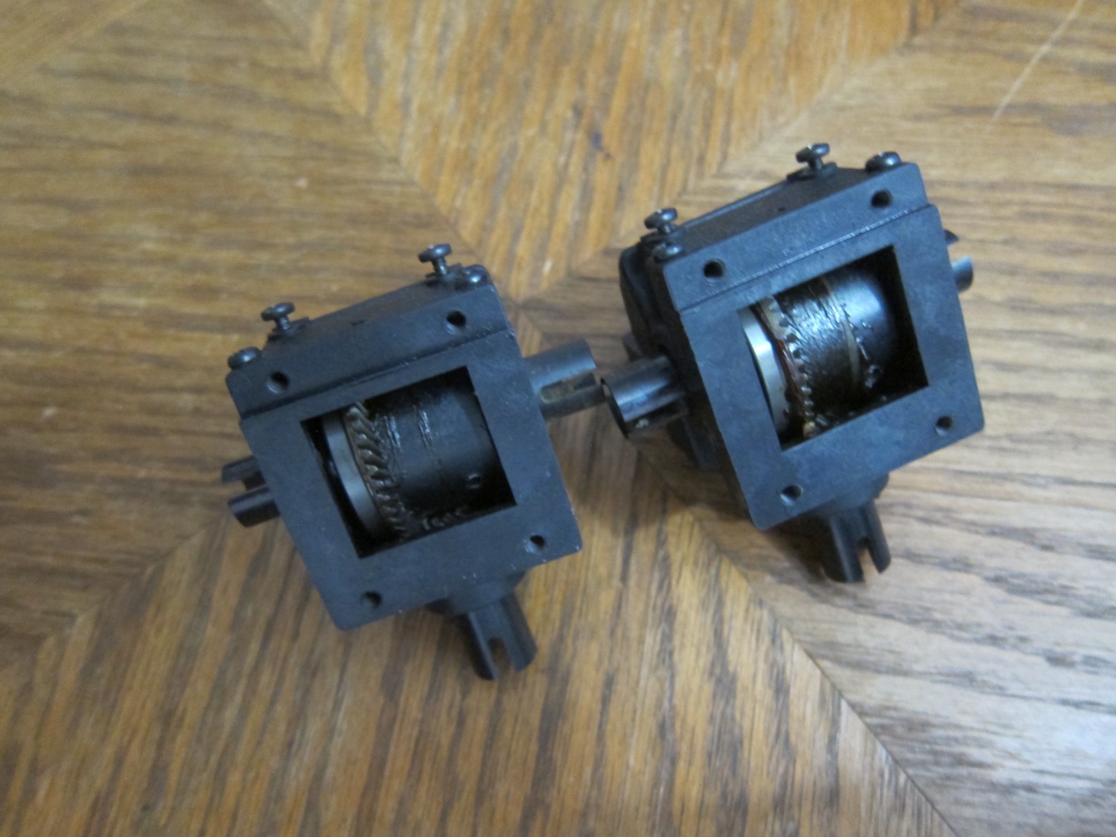 GS Racing  Storm 1/8th Scale Nitro Buggy FRONT AND REAR DIFFS EXCLENT CONDITION