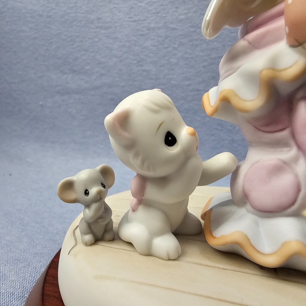 Precious Moments An Angel In Disguise Premier Collection Red-Nose