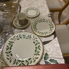 Lenox 146590600 5 Piece Place Setting - Holiday Plate Set