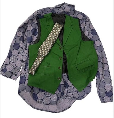 Size Small Men's Shirt Vest and Tie Very Nice Outfit.