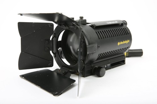 Dedolight DLH4 150W Spotlight with DT24-1E Power Supply / Dimmer (230-240VAC) - Picture 2 of 9