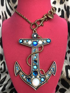 betsey johnson anchor necklace