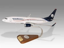 Boeing 737-800 Aeromexico Desk Wood Airplane New Model Small Scale 1/130