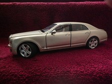 1/18 SCALE BENTLEY MULSANNE METALLIC CHAMPAGNE (NEW)