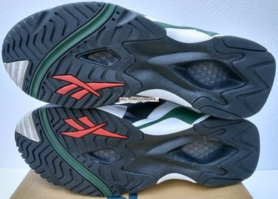 worn Reebok Kamikaze 2 Mid V44404 Shawn Kemp Rain man Seattle