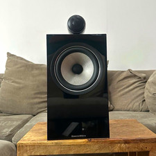 Bowers & Wilkins 705 S2 Bookshelf Speakers Pair Black Gloss with Stands