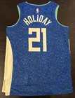 Milwaukee Bucks Holiday #21 Jersey — photo 1
