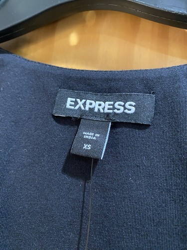 Express Ladies Black V-Neck Shirt NWT Size XS - Picture 2 of 4