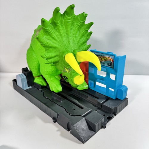 Hot Wheels Bundle City Cobra Smashing Triceratops Race Case Cars - Bild 3 von 18