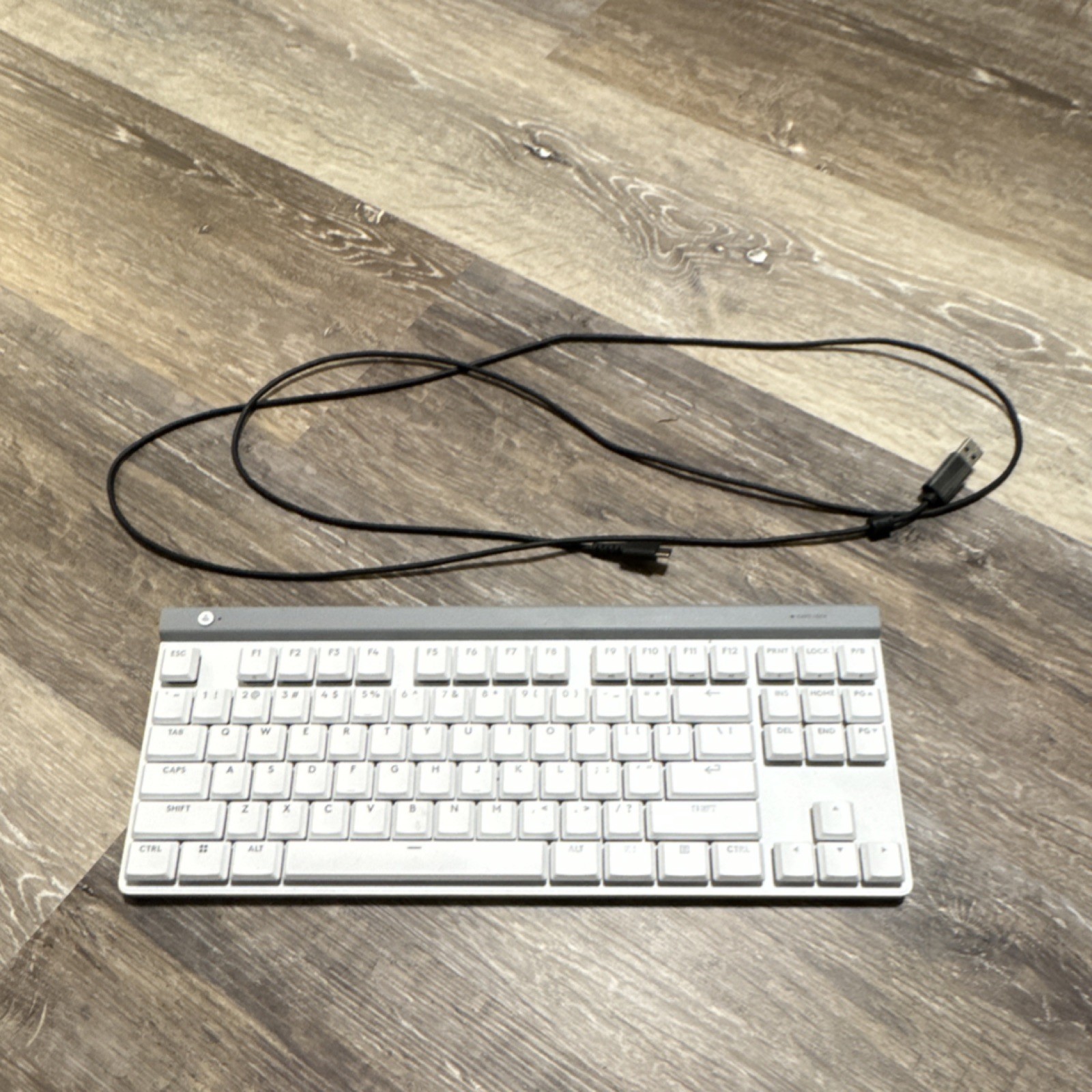 Logitech G515 TKL Tactile Wired Gaming Keyboard Gray White U