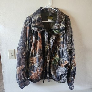 Bear Creek Outfitters/ Mossy Oak Camo Jacket Size Large.