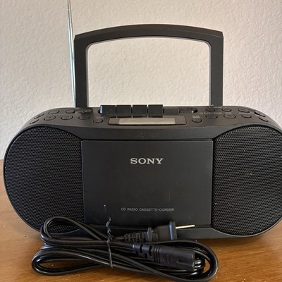 Sony CFD-S70 PARTS ONLY Portable AMFM Stereo CD Cassette Radio Boombox Untested