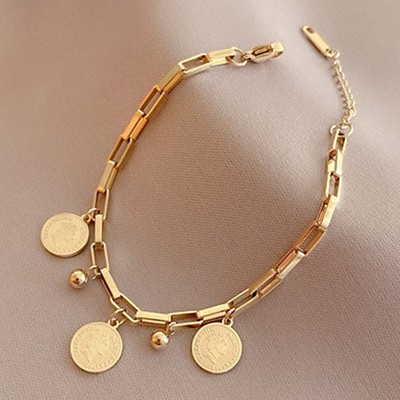 Gold Armband mit Designer Touch Must Have Accessoire f??r Trendsetter