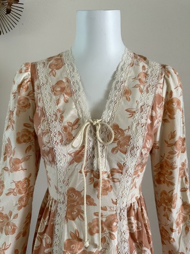 NWT 1970s Blush Pink Floral Corset Prairie Dress Tie Back Maxi Lace Boho S VTG - Picture 18 of 24