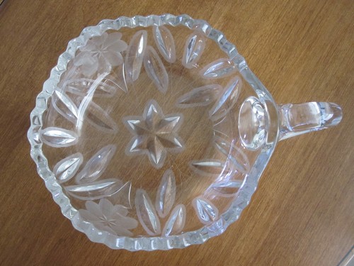 VINTAGE GEÄTZTE BLEIKRISTALL BONBONIERE SCHLAUFENGRIFF - Bild 3 von 6