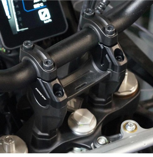 CNC Handlebar Riser Heightening Clamp Mount For YAMAHA TRACER 9 / GT 2021- 2024 - Foto 18 di 20