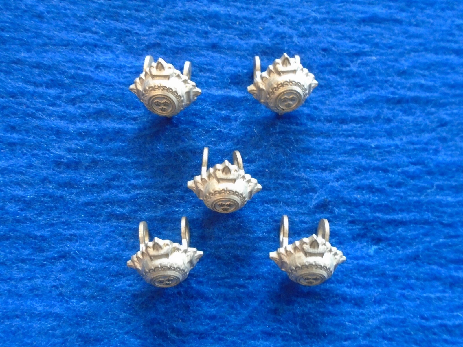 Picture 2 of 4