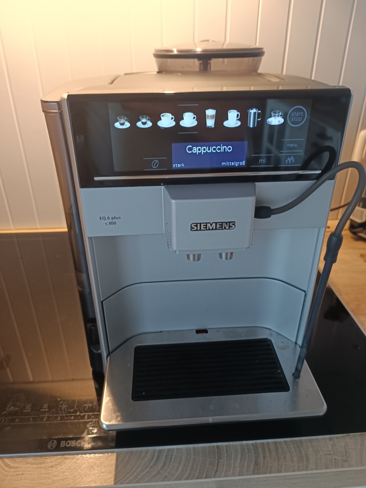 Siemens Eq 6 Plus S300 Ersatzteile Siemens EQ.6 Plus S300 Kaffeevollautomat - Silber- 2900 Bezüge