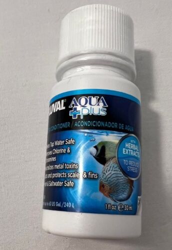 Fluval AquaPlus Water Conditioner Aquarium Treatment 1 Oz. With Herbal Extracts - Afbeelding 1 van 6