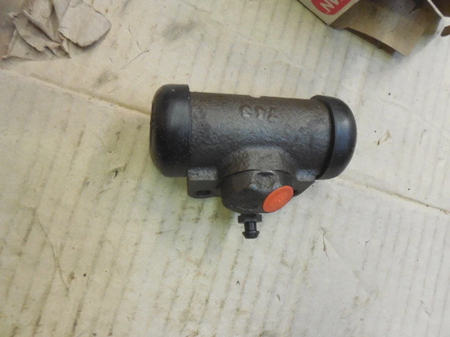 Cilindro de rueda de freno de tambor trasero izquierdo Mercury Montego 73 28-73620 G210 Foto 3 de 4