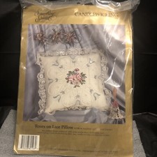 VTG 1991 Something Special Candlewicking Roses and Lace Pillow Cover Kit 14"x14"