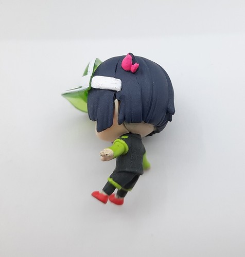 Disney Twisted Wonderland Lilia Vanrouge 1.5" mini figura de hugcot juguete gacha - Imagen 2 de 3