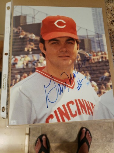 8 lot group Cincinnati Reds Autographed 8x10 Baseball photo SABO FOSTER MORRIS - Picture 8 of 9