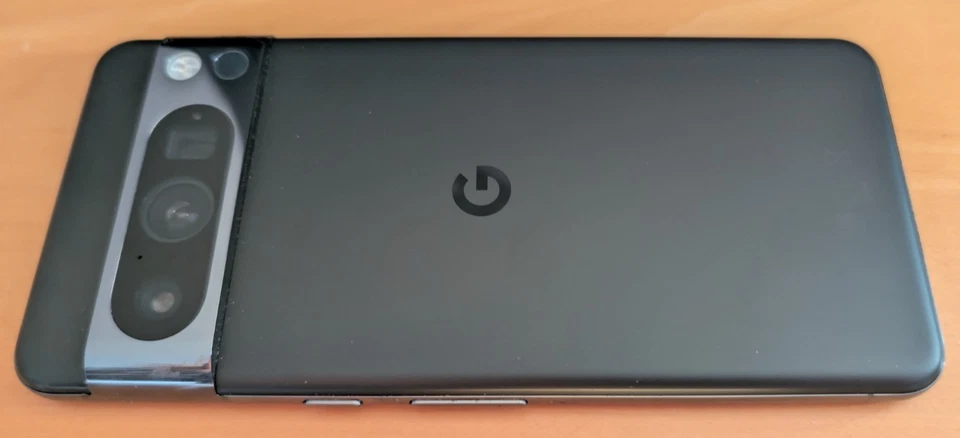 Google Pixel 8 Pro XL Obsidian schwarz black, kein Simlock, 2x Hülle, wie neu - Bild 3 von 4