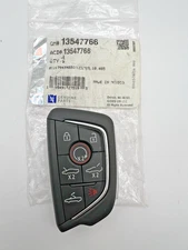 GM Genuine Parts Keyless Entry Transmitter Smart Key Fob 13547766 OEM
