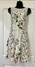 🌸 J. Taylor White Lace Floral Fit & Flare Dress 8 — VGUC