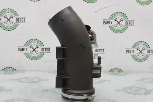 11-16 BMW F10 F07 5 7 SERIES 535i 535i GT AIR INTAKE DUCT OEM - Picture 11 of 14