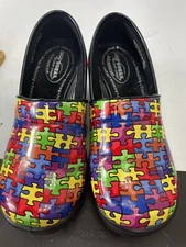 Easy Works Clogs by Easy Street Autism Awareness Puzzle Pieces Women 7