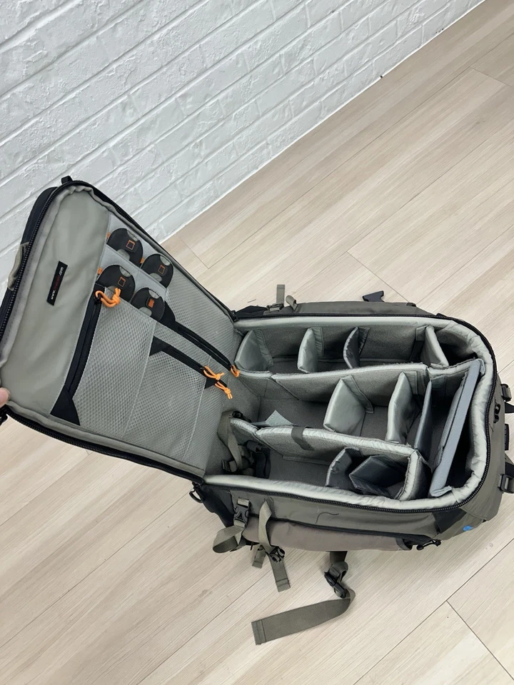 Lowepro Pro Trekker 400 AW Camera Backpack New Used Excellent Condition - Image 3 of 4