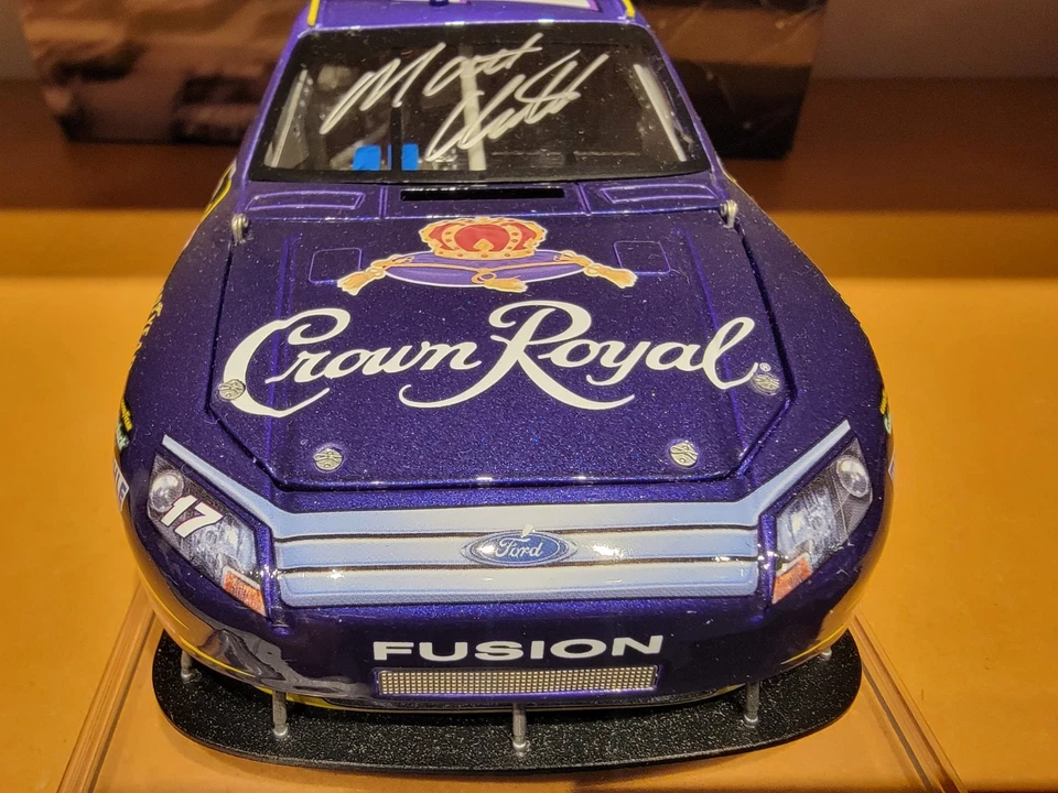 Matt Kenseth #17 Crown Royal 2010 autografiado -1:24th RCCA Elite Fusion Foto 2 de 4