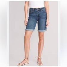 Old Navy Women  s OG Straight Blue Denim Women's Jean Shorts - Size 6