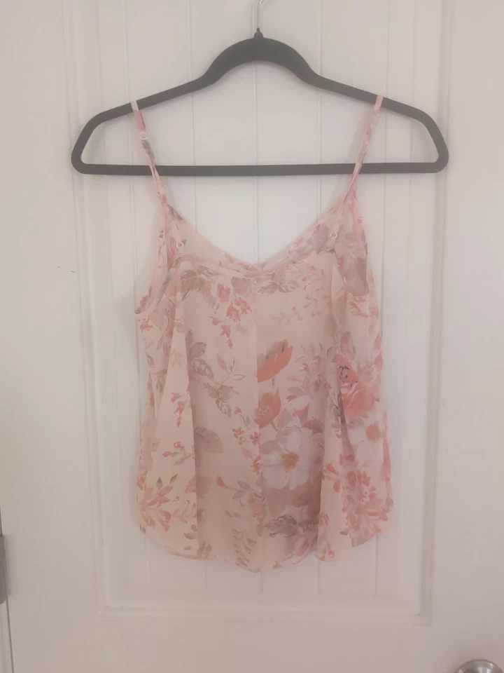 Camiseta sin mangas Under Wilfred Aritzia 100 % seda rosa floral cami talla XS romántica  Foto 2 de 4