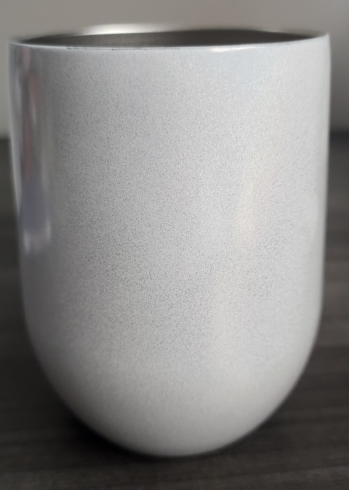 New In Box Chic & Tonic  White Shimmer Glittery Iridescent Wine Tumbler With Lid